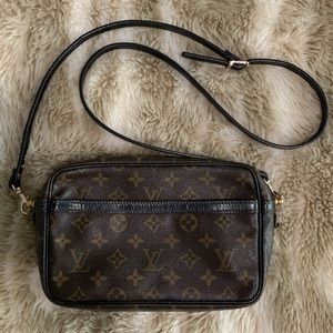 AUTHENTIC LOUIS VUITTON CROSSBODY PURSE ✨